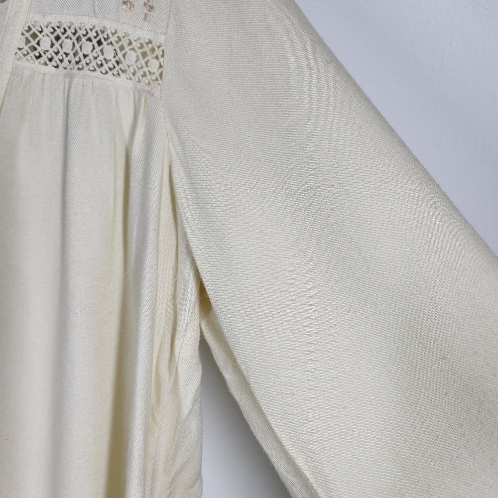 SUNDANCE EMBROIDERED V-NECK TOP - Picture 7 of 10